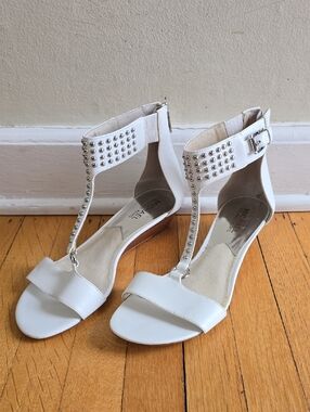 NWOT, MICHAEL Michael Kors, Studded T-Strap Wedge Sandals, White, Women's 8M